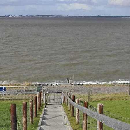 Semesterbostad Eul K3 Completely Fenced